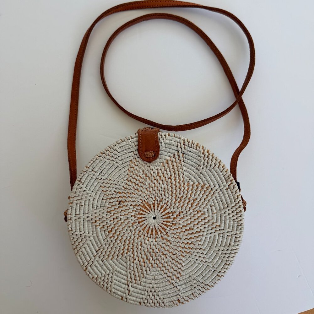Boho Woven White Rattan Wicker Round Hard Sided Crossbody HandBag Purse